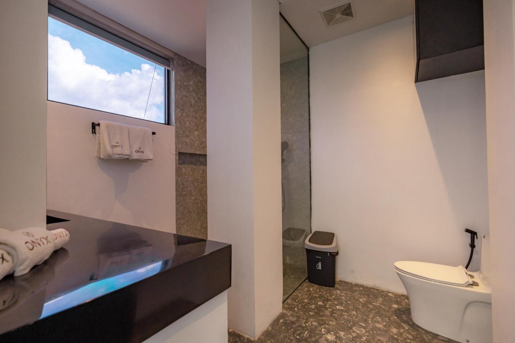 Onyx Beach Hotel 캉구 객실 사진